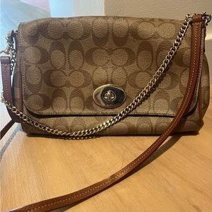 Coach leather brown shoulder bag with gold metal chain and brown leather strap